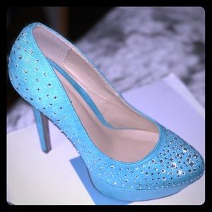 These lovelies only had the pleasure of wearing 1x